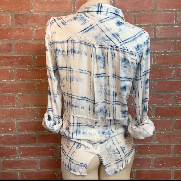 nwt Alya Brand Rayon button down shirt. - Picture 4 of 8